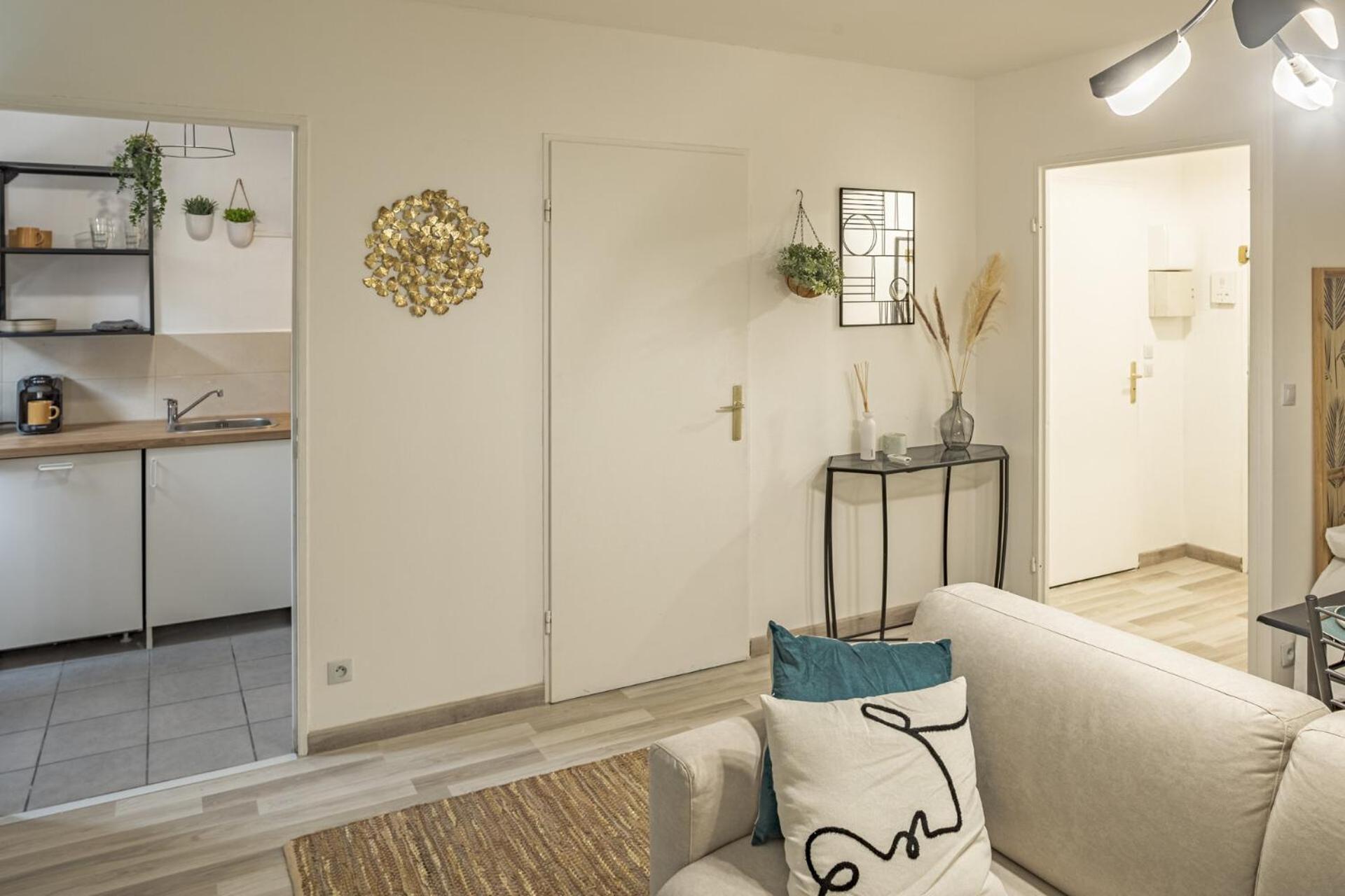 Julia Home, Madamedemconciergerie Reims Extérieur photo